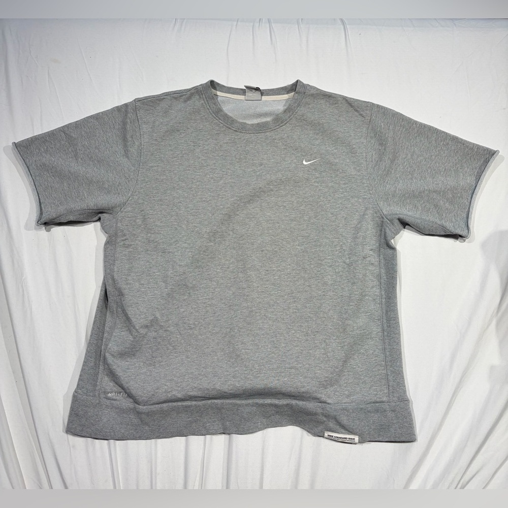 Nike Short Sleeve Sweater Large